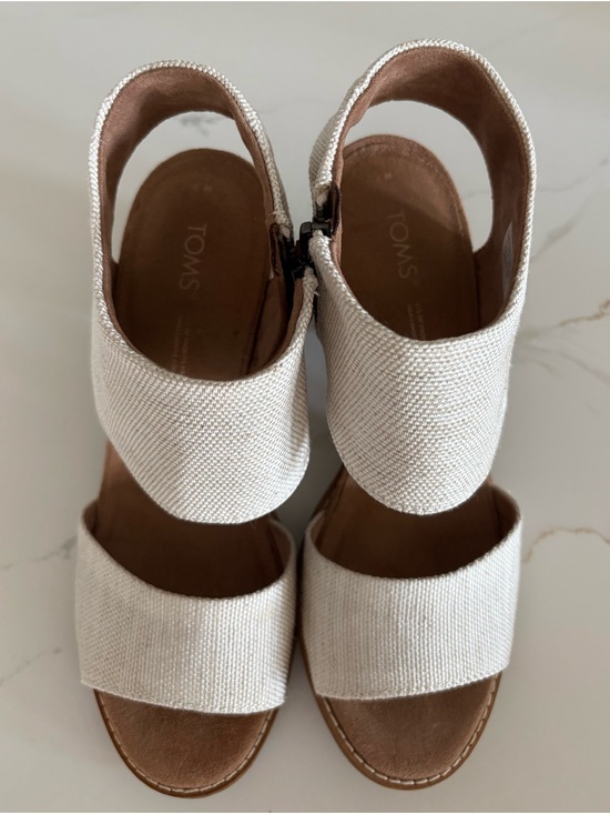 Toms Shoes - TOMS Majorca Cut Out Sandal Block Heel Natural Ivory Canvas Zip Side Size 7